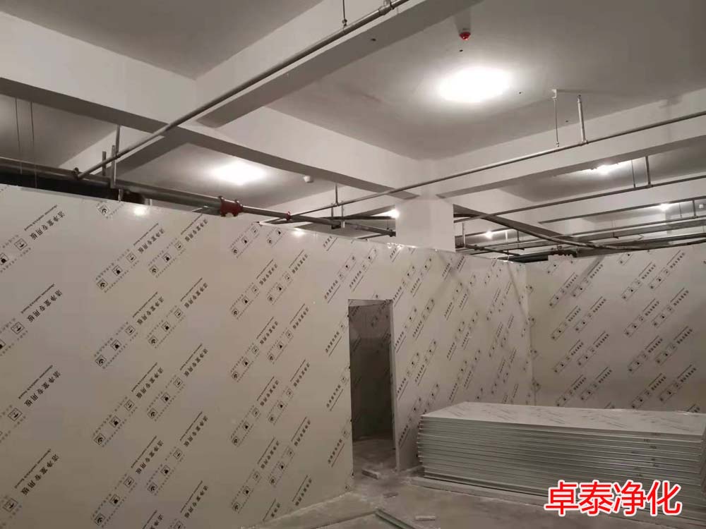 石家莊一品堂藥業(yè)十萬級凈化車間裝修現(xiàn)場，卓泰凈化裝修設(shè)計河北凈化車間