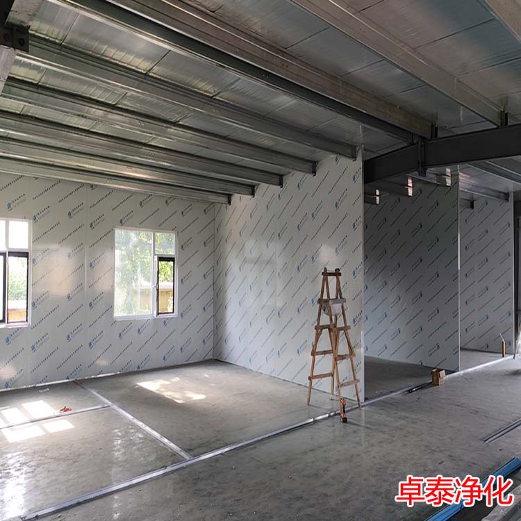 卓泰凈化工程公司施工河北食品凈化車(chē)間裝修施工現(xiàn)場(chǎng)圖